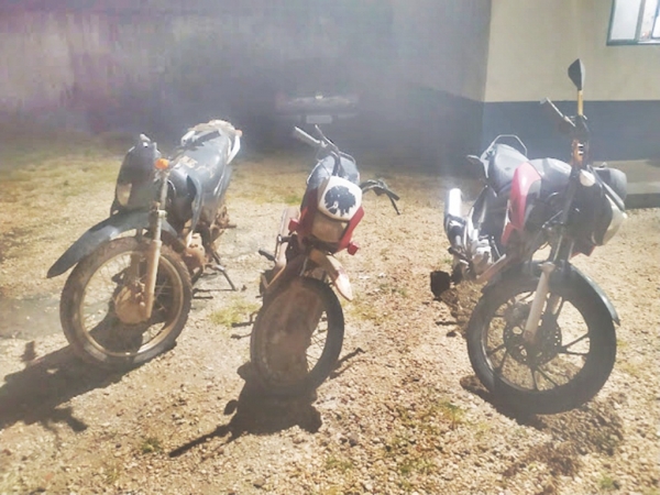 AÇAILÂNDIA: POLÍCIA MILITAR RECUPERA MOTOS DURANTE ‘’OPERAÇÃO PAZ NO CAMPO’’ NA ZONA RURAL DO MUNICÍPIO