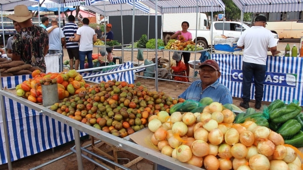 AÇAILÂNDIA - Feira da Agricultura Familiar traz otimismo e renda extra para produtores da zona rural de Açailândia