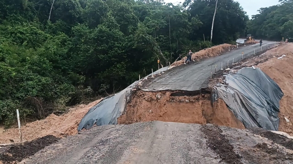 APÓS DENÚNCIAS, DNIT DIZ QUE TRECHO DA BR-222 DEVE SER LIBERADO ATÉ O FIM DO MÊS