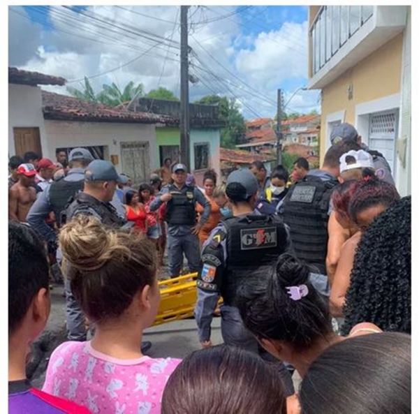 Homem sofre tentativa de linchamento por suspeita de matar a avó em São Luís