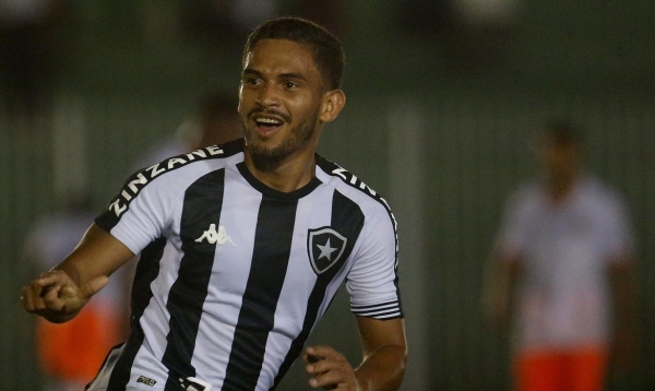ESPORTE - Com dois gols nos acréscimos, Botafogo vira sobre o Nova Iguaçu em Bacaxá