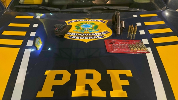 PRF APREENDE ARMA DE FOGO E MUNIÇÕES EM BARRA DO CORDA (MA)