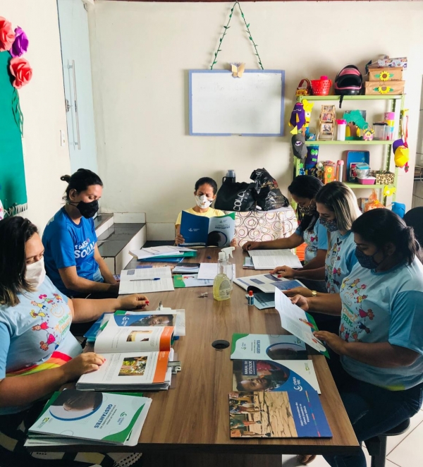 AÇAILÂNDIA - SEMAS discute melhorias no atendimento aos beneficiários do “Criança Feliz”