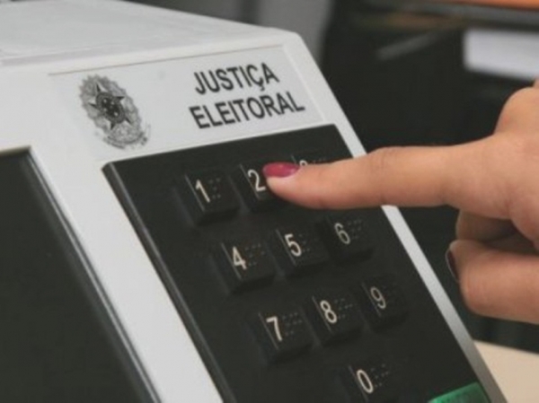 STF mantém aplicação da Ficha Limpa para condenados antes de 2010