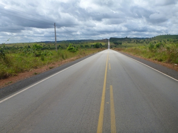 Criminosos assaltam ônibus e, roubam moto em Açailândia
