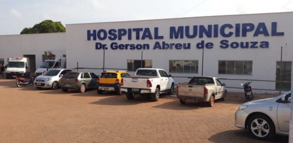 AÇAILÂNDIA – Vereadora Robenha solicita reforma da recepção do Hospital Municipal.