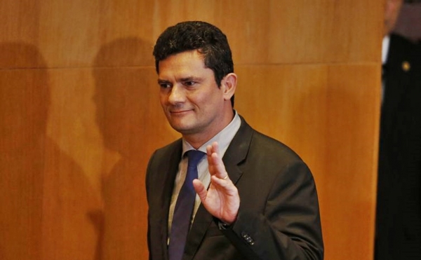 Após sua confirmação no governo, Moro estará hoje em Brasília