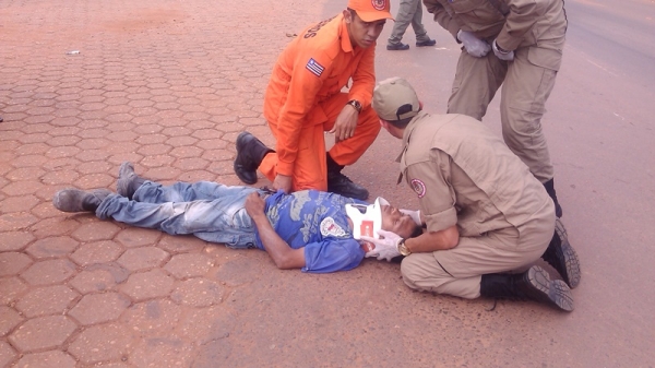 Sem ambulância vítima de acidente espera quase uma hora por socorro.