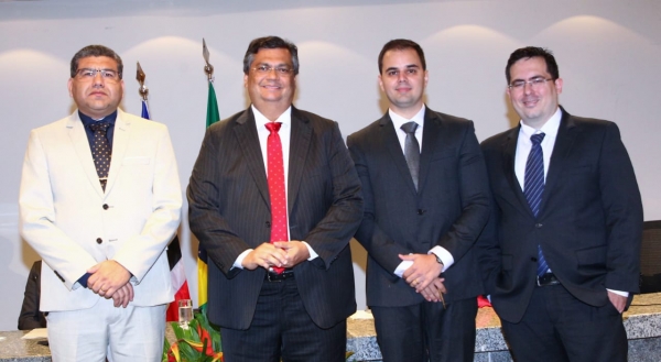 Flávio Dino dá posse a novo defensor-público geral e ressalta harmonia