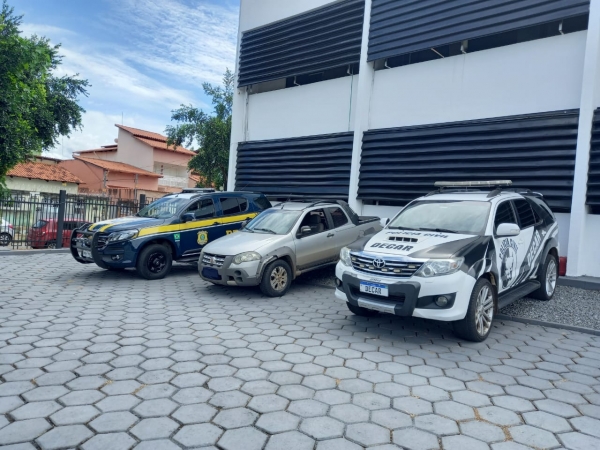 55kg de pasta base de cocaína com destino ao Maranhão são apreendidos em Goiás