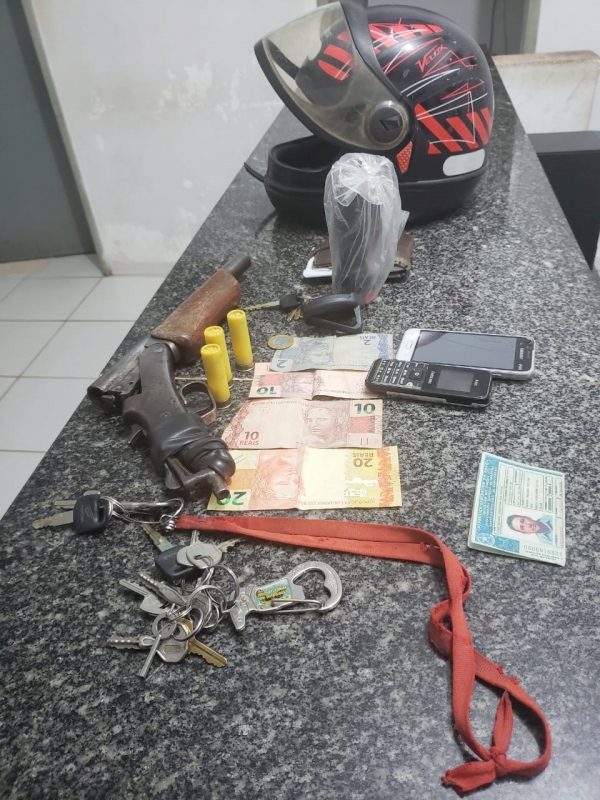 AÇAILÂNDIA – Homem é preso com arma calibre 20 no Bairro Colina Park