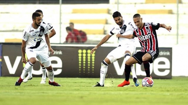 Ponte Preta joga melhor, vence e pressiona São Paulo para decisão na Libertadores