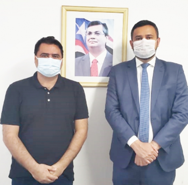 SÉRGIO VIEIRA PARTICIPA DE REUNIÃO COM MARCOS GRANDE, PRESIDENTE DA EMPRESA MARANHENSE DE SERVIÇOS HOSPITALARES (EMESERH).