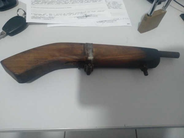 AÇAILÂNDIA – Homem é conduzido para a delegacia por ameaçar vítima com arma de fogo na Vila Ildemar.