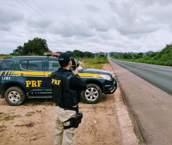 FIM DE SEMANA - PRF FISCALIZA EXCESSO DE VELOCIDADE