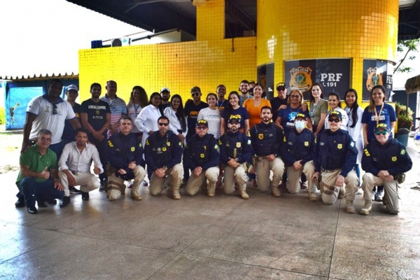 PRF promove ação voltada à saúde de motoristas profissionais, em Imperatriz/MA