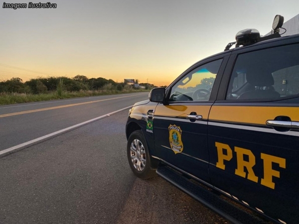 Polícia Rodoviária Federal apreende 501 papelotes de cocaína na BR 381