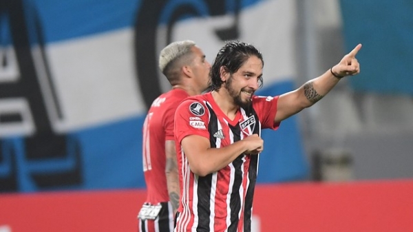 São Paulo volta a ser São Paulo na Libertadores e vence o Sporting Cristal