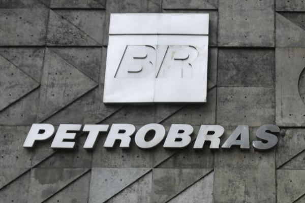 Petrobras recorre ao STF para suspender ação trabalhista de R$ 17 bi