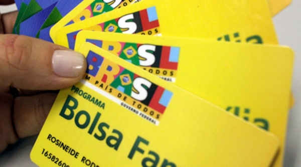 Governo cancela 469 mil benefícios do Bolsa Família e bloqueia 667 mil