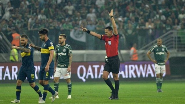 Palmeiras luta, mas Boca Juniors chega à final da Libertadores com mais um gol de Benedetto