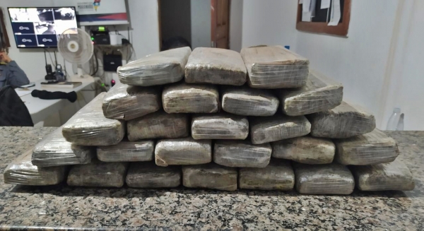  Buriticupu: 30° BPM faz apreensão de 25kg de maconha e eleva para quase 300kg de drogas apreendidas na região nos últimos dias