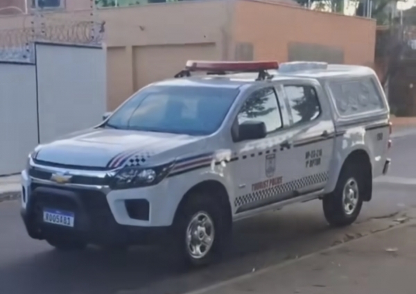 POR FALTA DE PAGAMENTO À LOCADORA, VIATURA FICA DOIS DIAS ABANDONADA NA CAPITAL