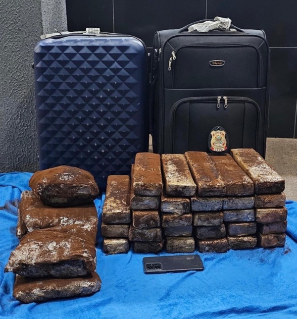 POLÍCIA FEDERAL APREENDE TABLETES DE SUPERMACONHA EM MALAS DE ADOLESCENTE NO AEROPORTO DE IMPERATRIZ 