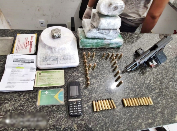 AÇAILÂNDIA - Polícia Militar prende homens acusados de tráfico de drogas 