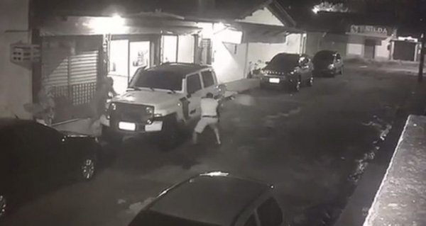 MA - Investigador de polícia reage a tentativa de assalto; veja vídeo