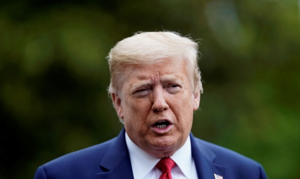 Trump diz que toma hidroxicloroquina, apesar de alertas