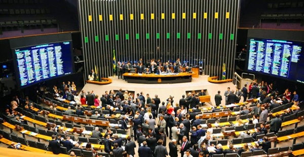 PEC que reduz maioridade penal deve ser votada em 2018