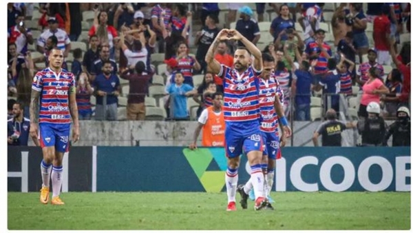 Fortaleza bate o Corinthians e vence a quarta seguida no Brasileirão