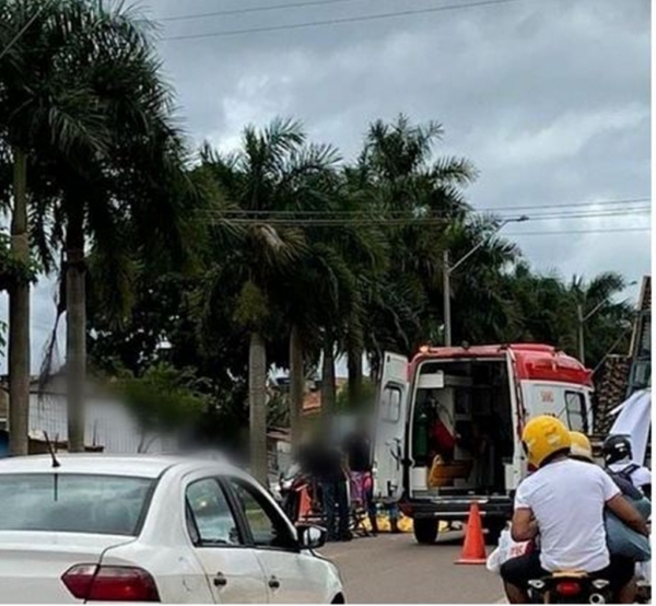 Homem morre após cair de moto e ser atingido por caminhão