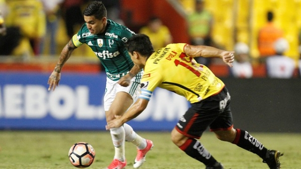 Palmeiras sofre gol nos acréscimos e perde para o Barcelona em Guayaquil