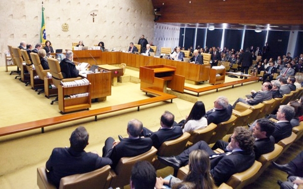 Decisão do STF sobre Ficha Limpa pode cassar mandatos de prefeitos e deputados