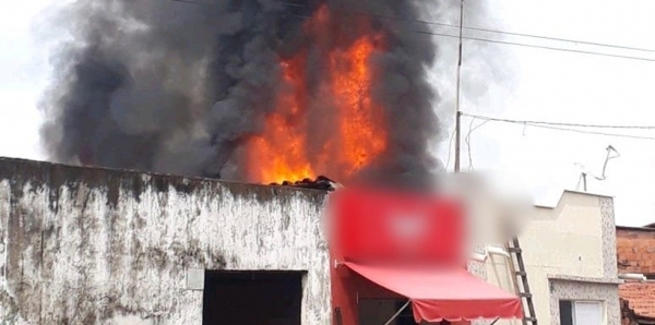 MARANHÃO - Incêndio de grandes proporções marca a quarta-feira de cinzas em Bom Jardim
