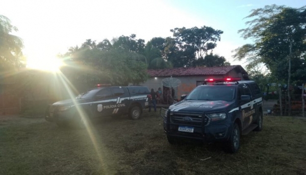 PAI E FILHO SÃO PRESOS POR CRIMES DE AMEAÇA E ABUSO A ADOLESCENTE NO MA