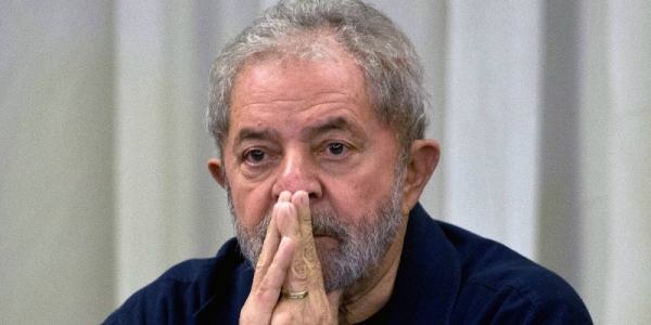 MPF e PF dizem que há indícios de Lula ter recebido vantagem de construtoras