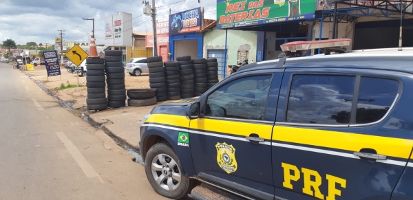 AÇAILÂNDIA URGENTE -  Empresário é notificado por colocar pneus as margens da BR - 222