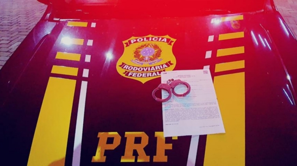PRF CUMPRE DOIS MANDADOS DE PRISÃO DURANTE FISCALIZAÇÕES EM IMPERATRIZ E BALSAS (MA)
