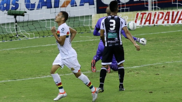 Marmentini marca, Sampaio vence a primeira fora de casa, e instala crise no Ceará