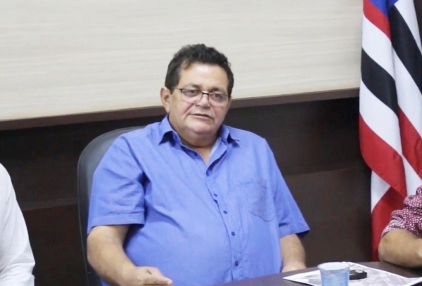 Prefeito Aluísio Sousa assina Portaria que objetiva organização de Força Tarefa para auxiliar famílias impactadas pelas fortes chuvas no município.