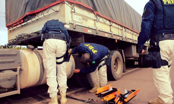 PRF apreende 24,5 kg de pasta base de cocaína em Pernambuco