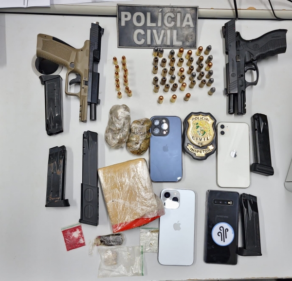 OPERAÇÃO PAZ : EM BARREIRINHAS, POLÍCIA CIVIL PRENDE DOIS HOMENS APONTADOS COMO CHEFES DE GRUPO CRIMINOSO ATUANTE NO TRÁFICO DE DROGAS E HOMICÍDIOS NA REGIÃO DE JIJOCA DE JERICOACOARA