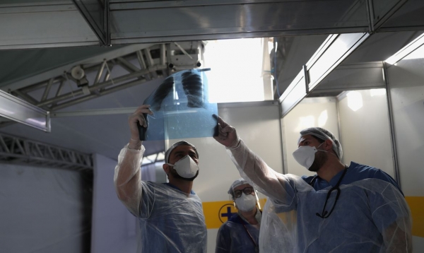 Covid-19: Brasil passa de 450 mil mortes