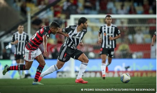DAVID LUIZ PERDE PÊNALTI E FLAMENGO EMPATA COM ATLÉTICO-MG
