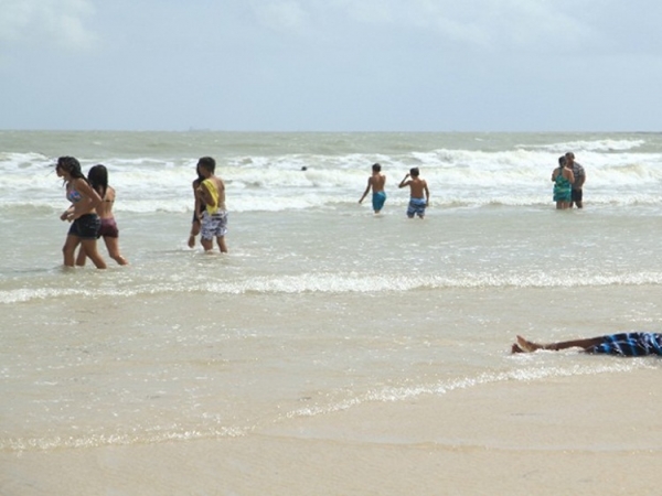 Praias de São Luís voltam a ser classificadas como impróprias