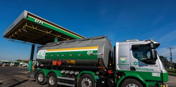  Petrobras anuncia redução de R$ 0,20 no preço do diesel para distribuidoras