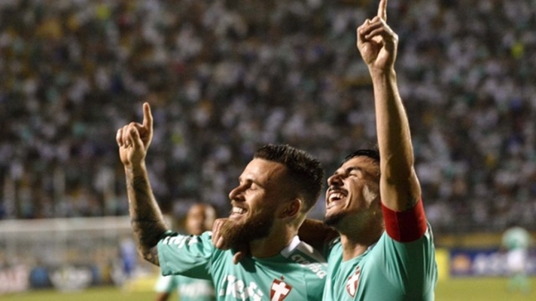 Willian faz três, e Palmeiras goleia o Oeste no Pacaembu pelo Paulistão